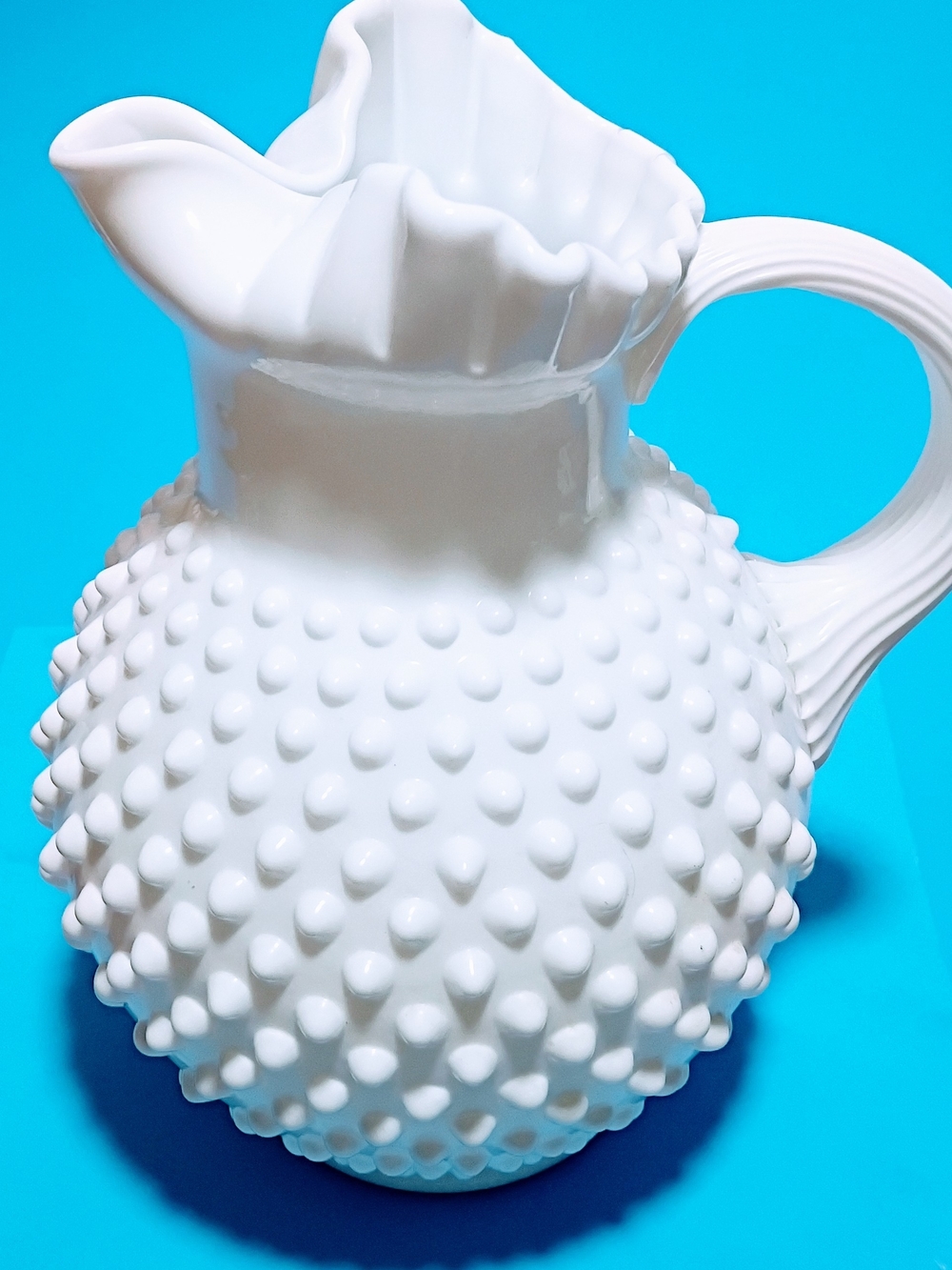 1950-1960 Vintage White Hobnail Glass Pitcher - Excellent Condition With Ice Lip